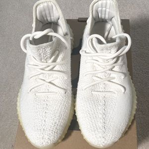 COPY - adidas
YEEZY BOOST 350 V2 'CREAM WHITE / TRIPLE WHITE